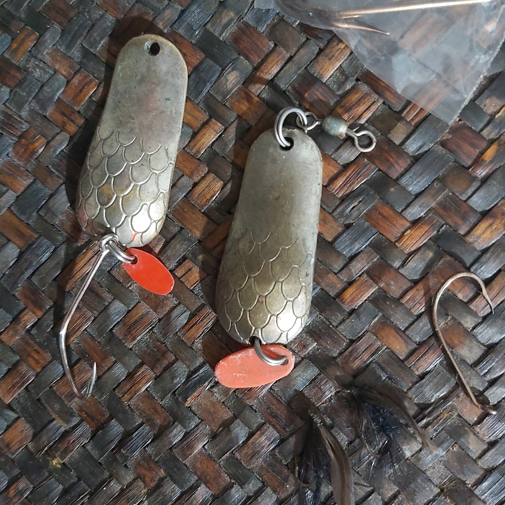 Assorted Fishing Lures Set - Picture 3 of 4
